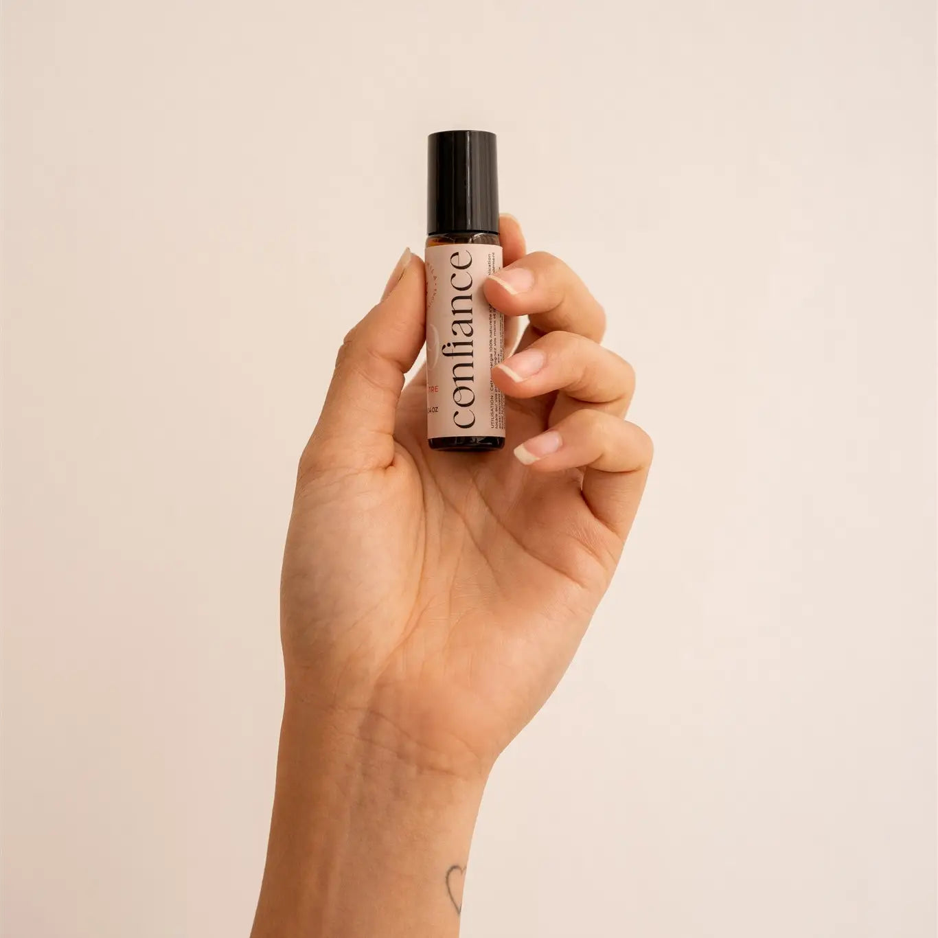 Confidence Roll-On with organic bergamot and orange essential oils – natural aromatherapy blend.