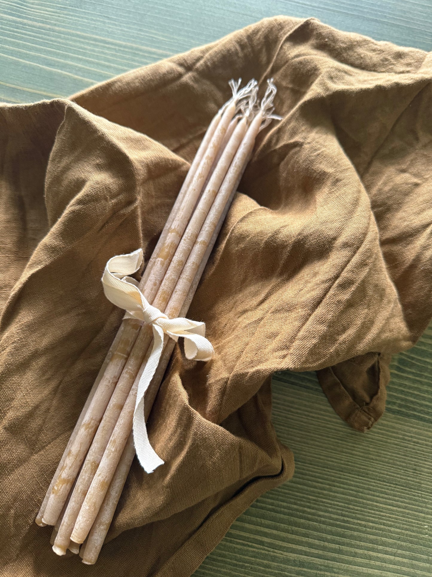     Hand-dipped beeswax candle set for dining tables, prayer corners, and evening atmosphere