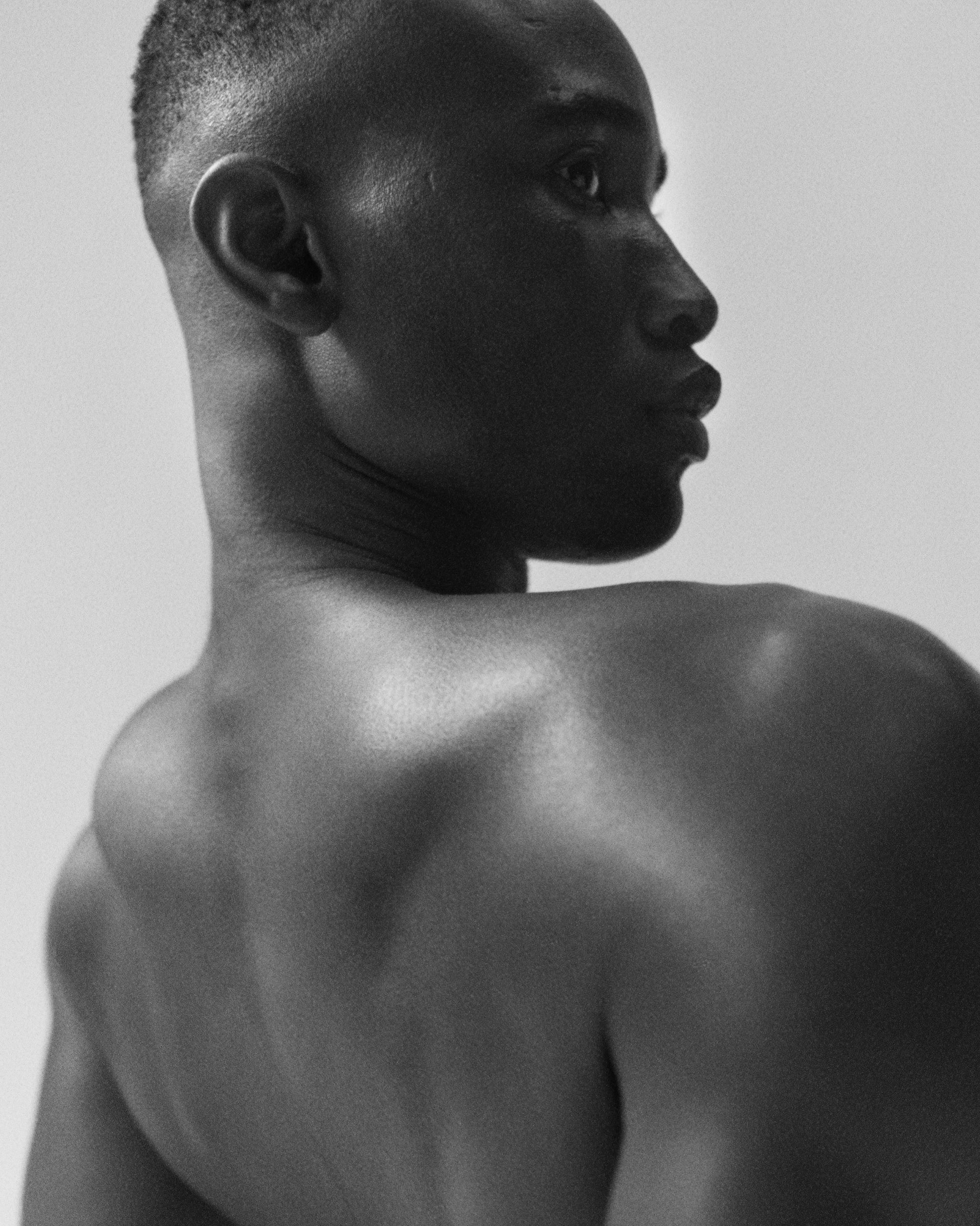 A man that has put on the Manasi 7 Botanical Body Oil 