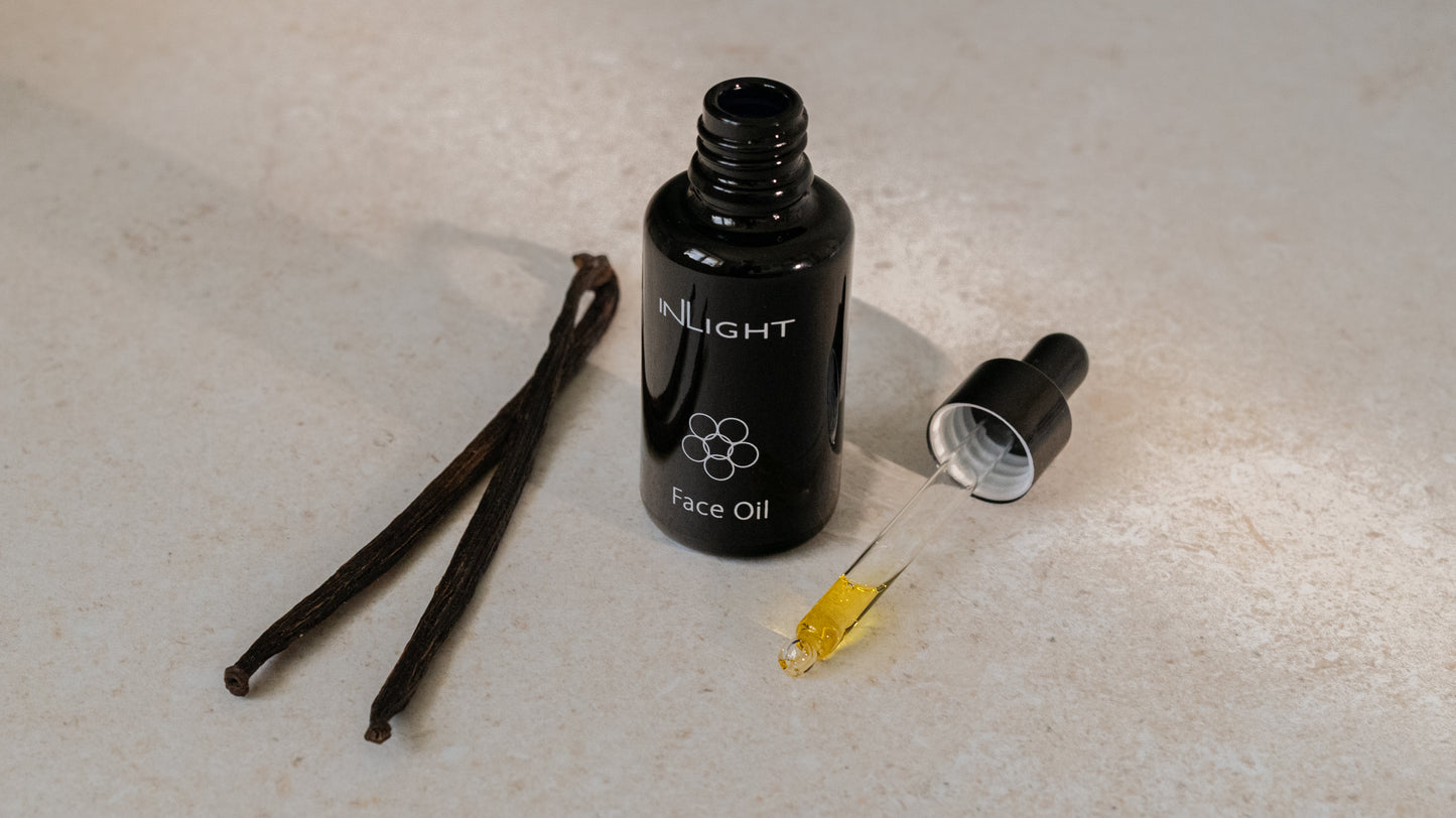 The Inlight Face Oil bottle 