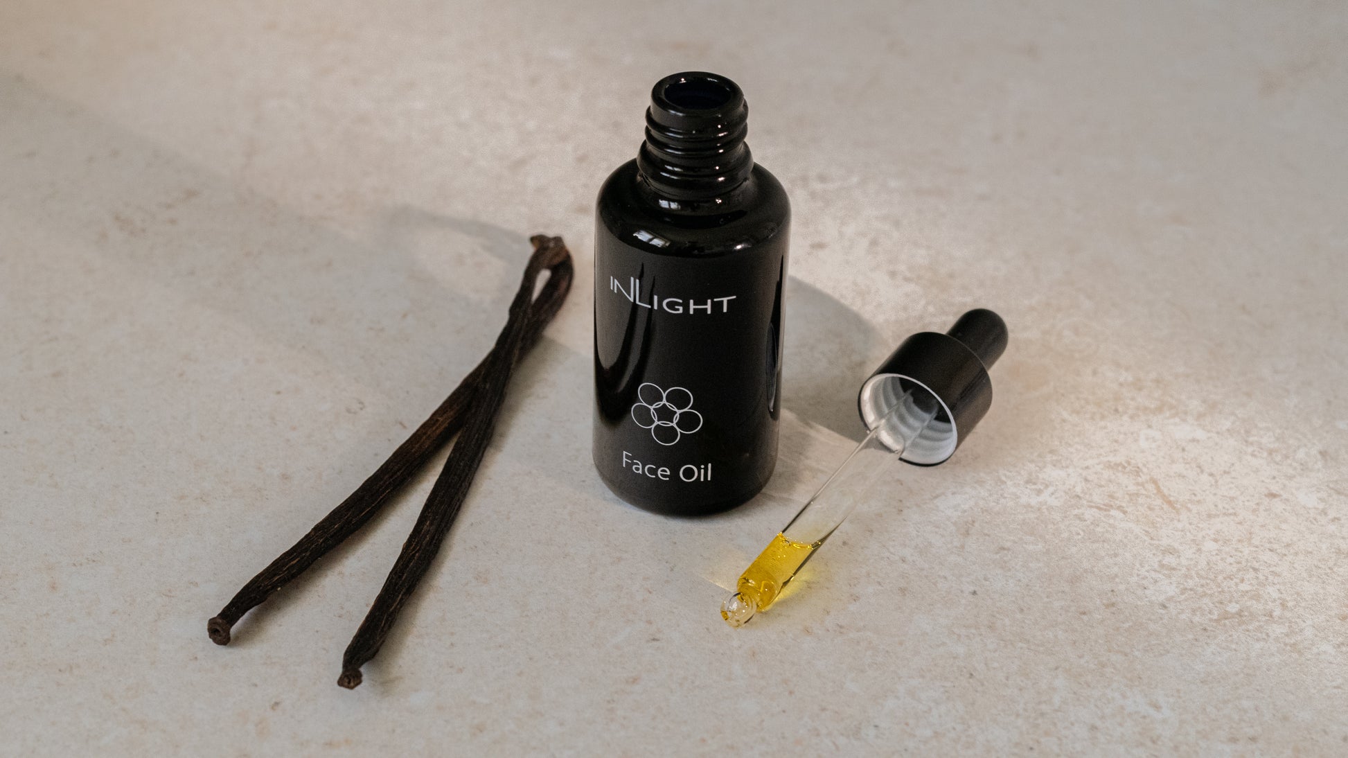 The Inlight Face Oil bottle 