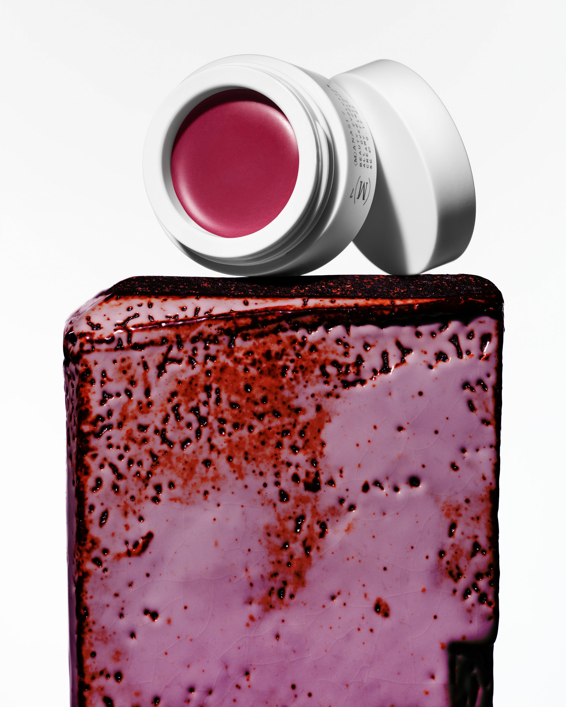 The Manasi 7 Damaskino All over Colour in a white container