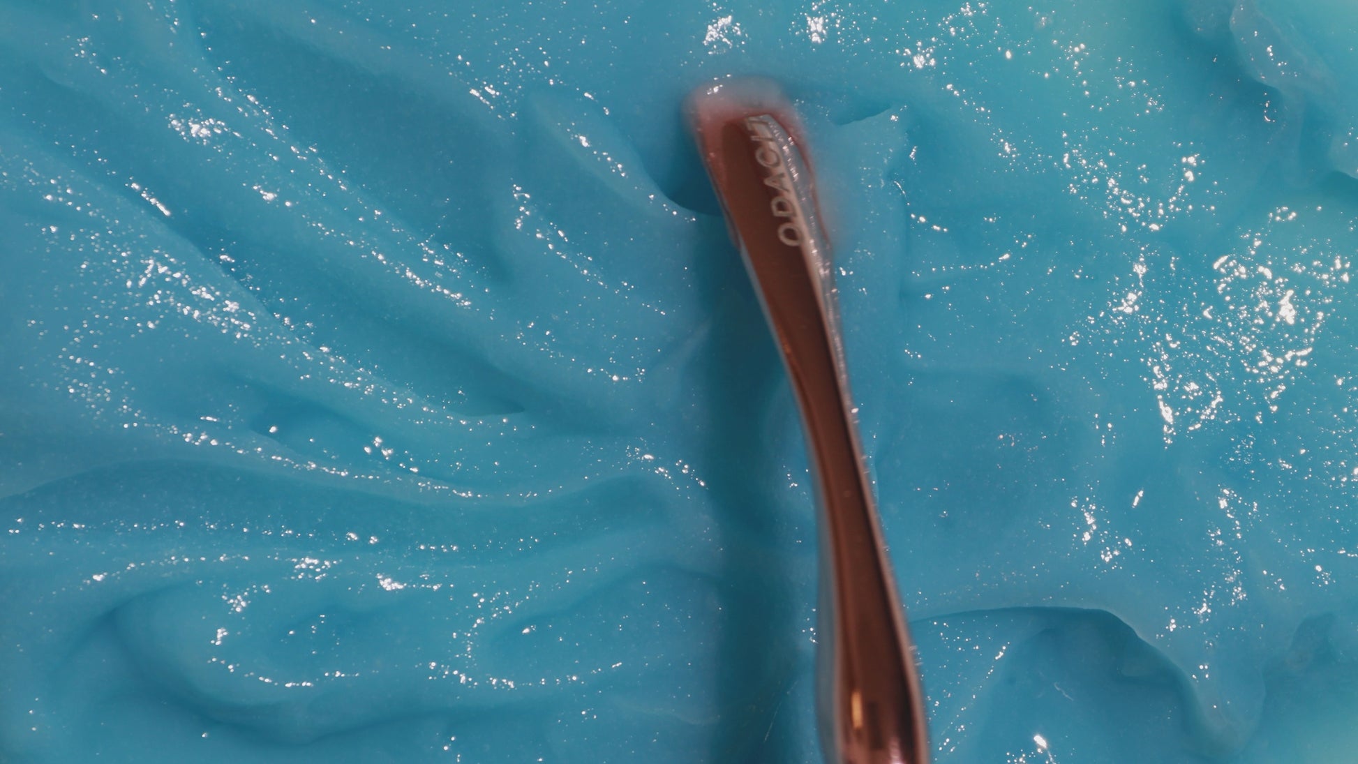 Le Blue Balm texture