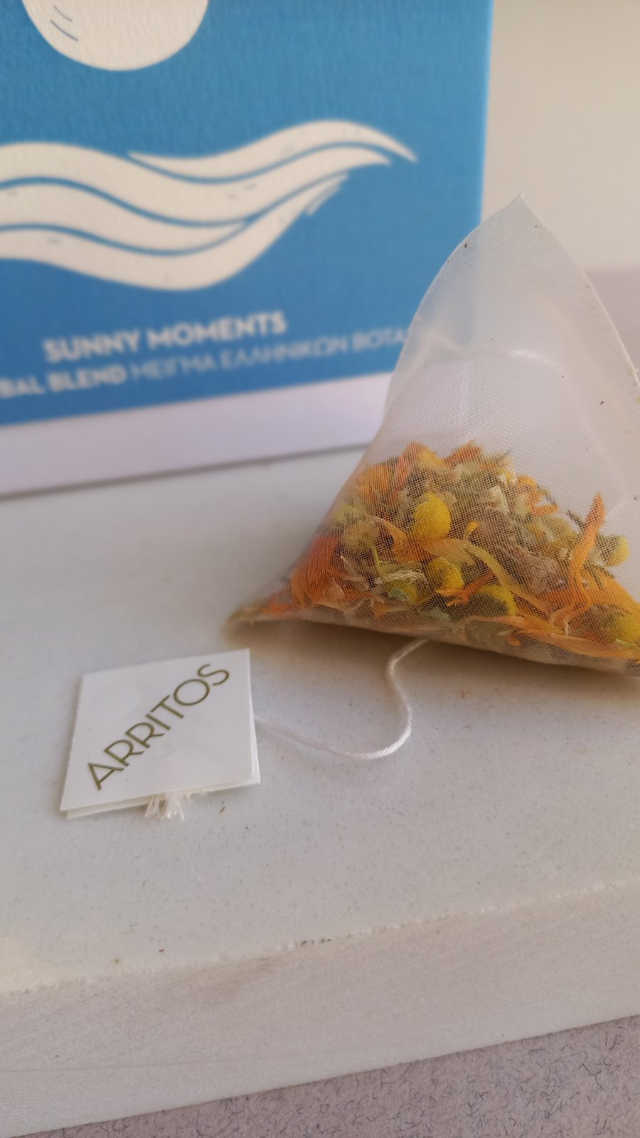 a tea bag of Sunny Moments herbal blend by Arritos